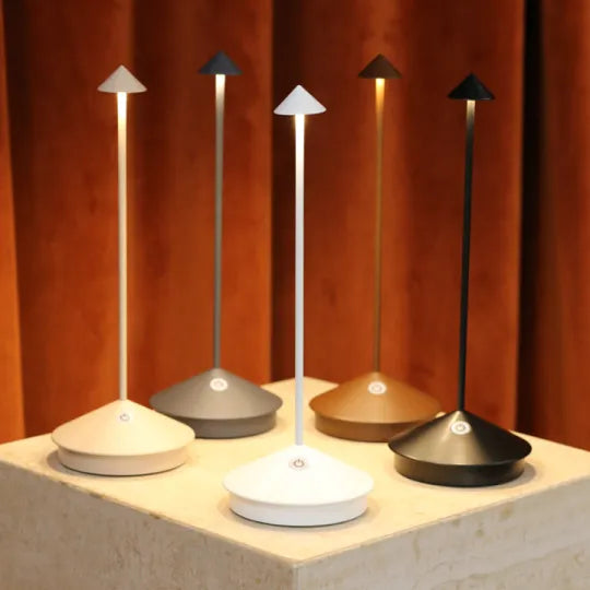 Lampa ogrodowa LunaSpike™ (bezprzewodowa i wodoodporna)