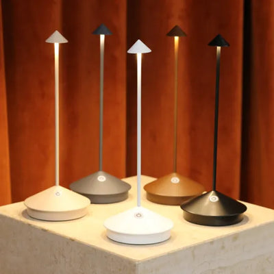 Lampa ogrodowa LunaSpike™ (bezprzewodowa i wodoodporna)