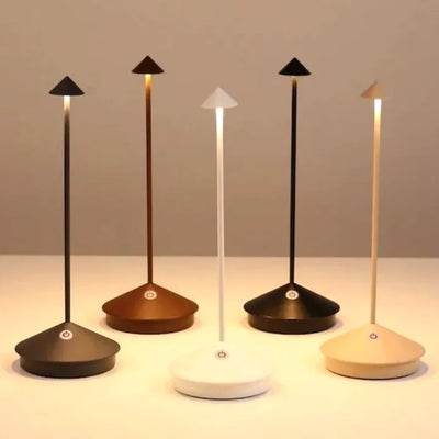 Lampa ogrodowa LunaSpike™ (bezprzewodowa i wodoodporna)